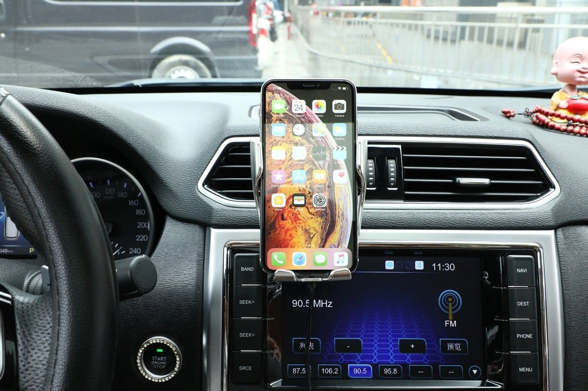 Automatic Clamping Phone Holder with Wireless Charging & 360-Degree Rotation 3
