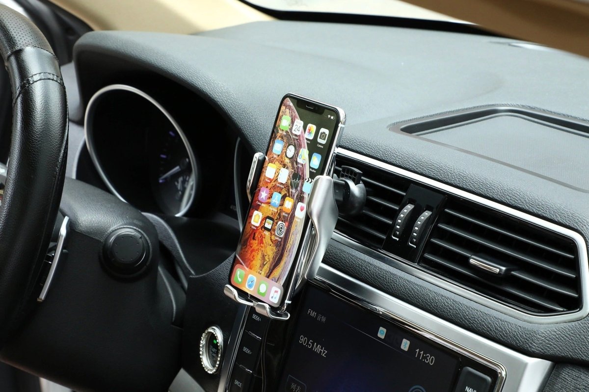 Automatic Clamping Phone Holder with Wireless Charging & 360-Degree Rotation 7