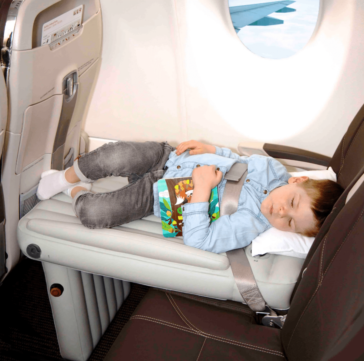 CloudNap Travel Bed – Inflatable Plane Comfort for Kids 4