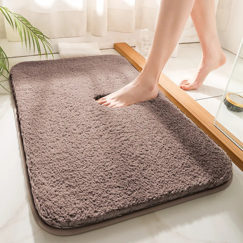 SoftHaven – Plush Microfiber Bath Mat with Non-Slip Backing