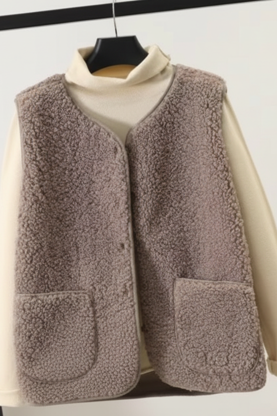 FLEECEVA – Cozy Women’s Fleece Vest, Soft and Stylish for All Seasons