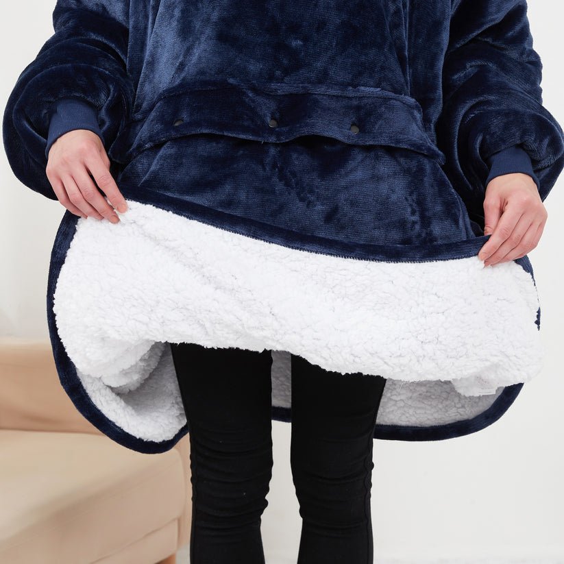 EMBERWEAR – USB-Powered Heated Blanket Hoodie for Cozy Warmth 2