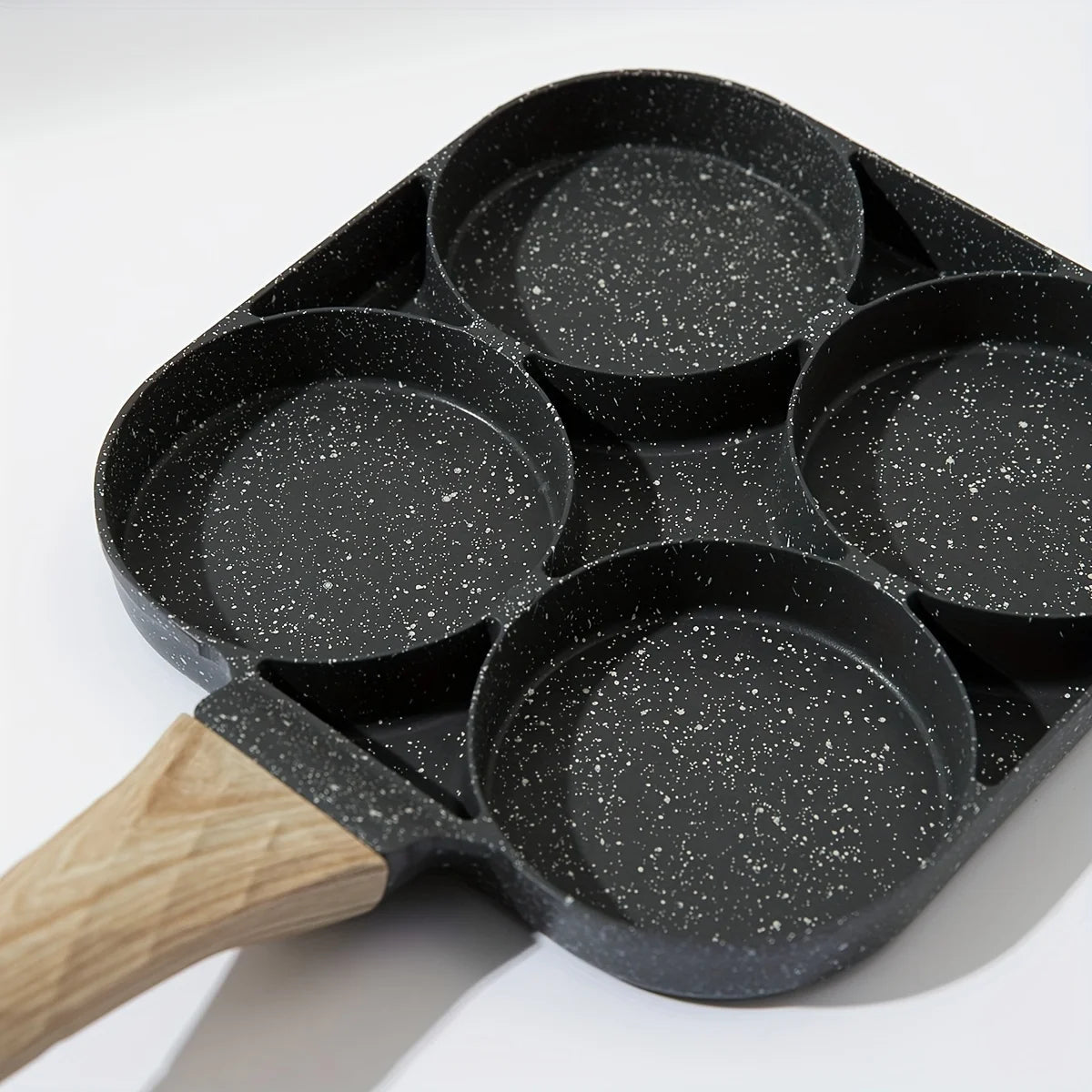 Eiermeister – 4-Cup Omelette Pan Made of Aluminum with Maifan Stone Coating