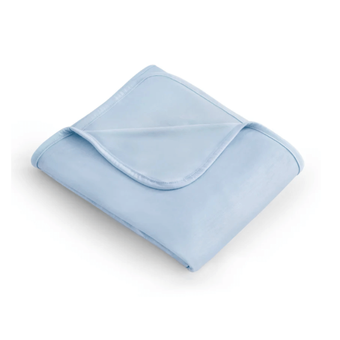 GLACILUX – Temperature-Regulating Cooling Blanket for Deep Sleep 4