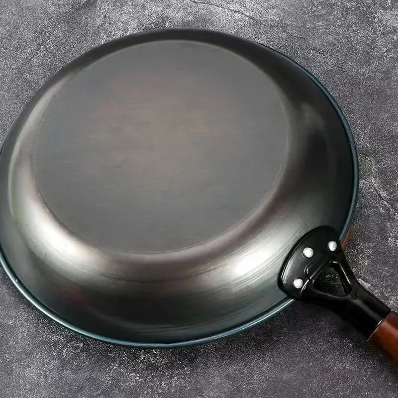 Ironcraft - Premium gietijzeren pan met afneembare beukenhouten steel