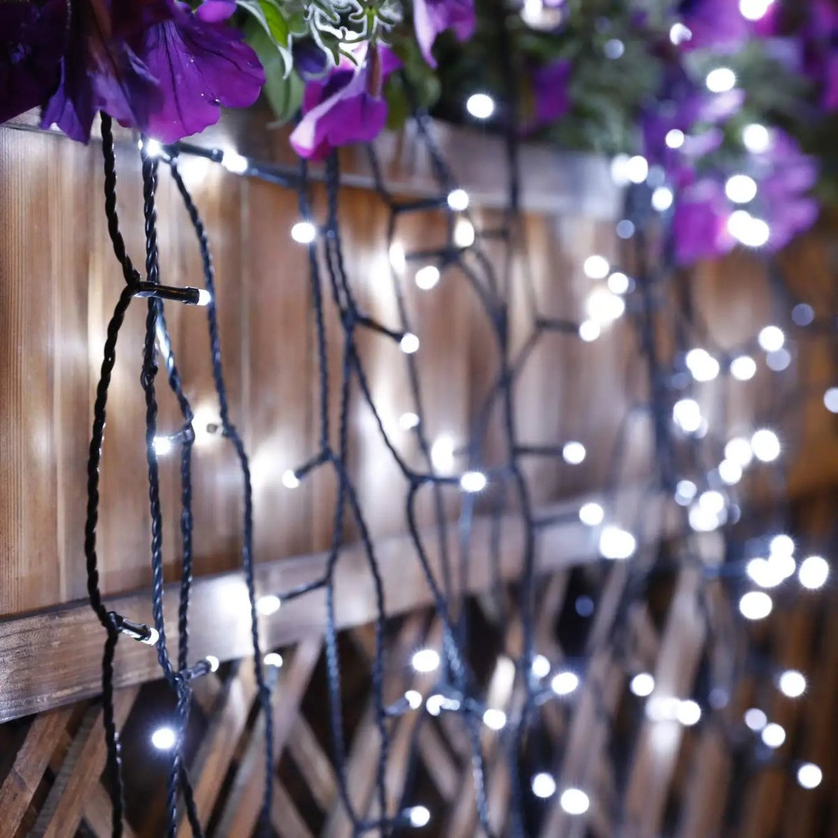 LumièreJoyeuse - Solar LED Christmas Garland with 300 Lights & 8 Modes, Weatherproof Decor 2
