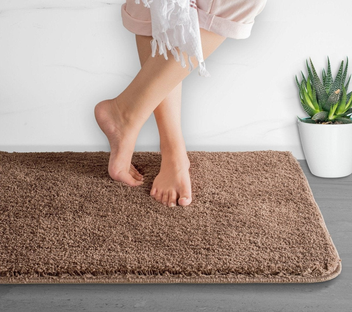 Luxura UltraSoft Bath Mat | Super-absorbent microfiber bathroom rug with anti-slip backing 11