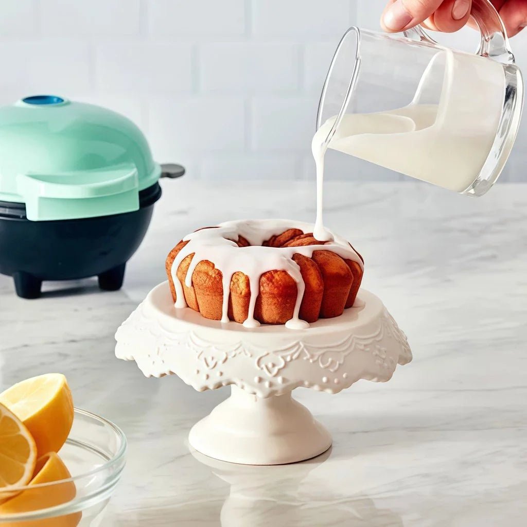 Mini Dash Bundt Cake Maker - Compact Non-Stick Baking Machine for Quick Treats 3
