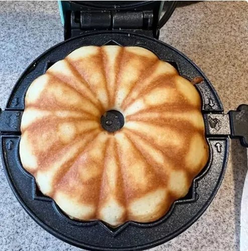 Mini Dash Bundt Cake Maker - Compact Non-Stick Baking Machine for Quick Treats 6