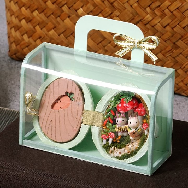 NATUREHAVEN – Handmade Walnut Shell Dollhouse for Unique Miniature Décor 9
