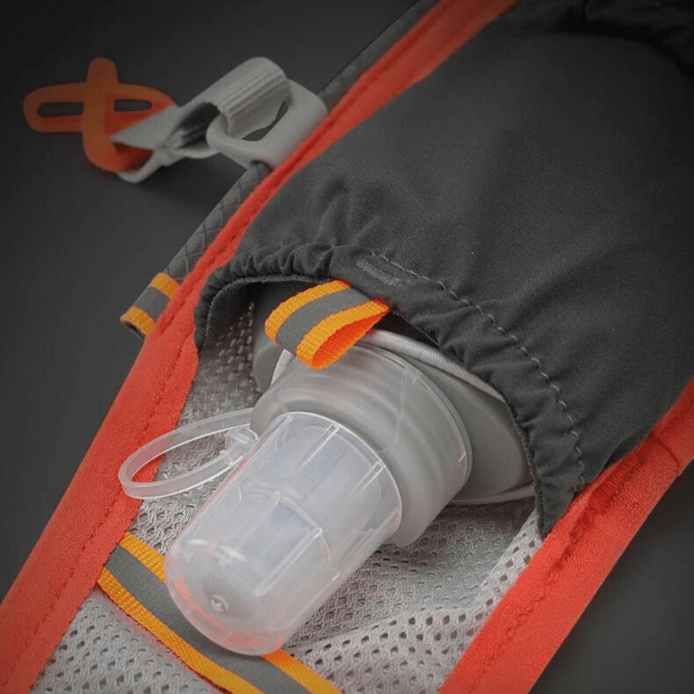 OutdoorHaven Trailrun Hydration Vest with 2 Soft Flasks and Reflective Stripes 3