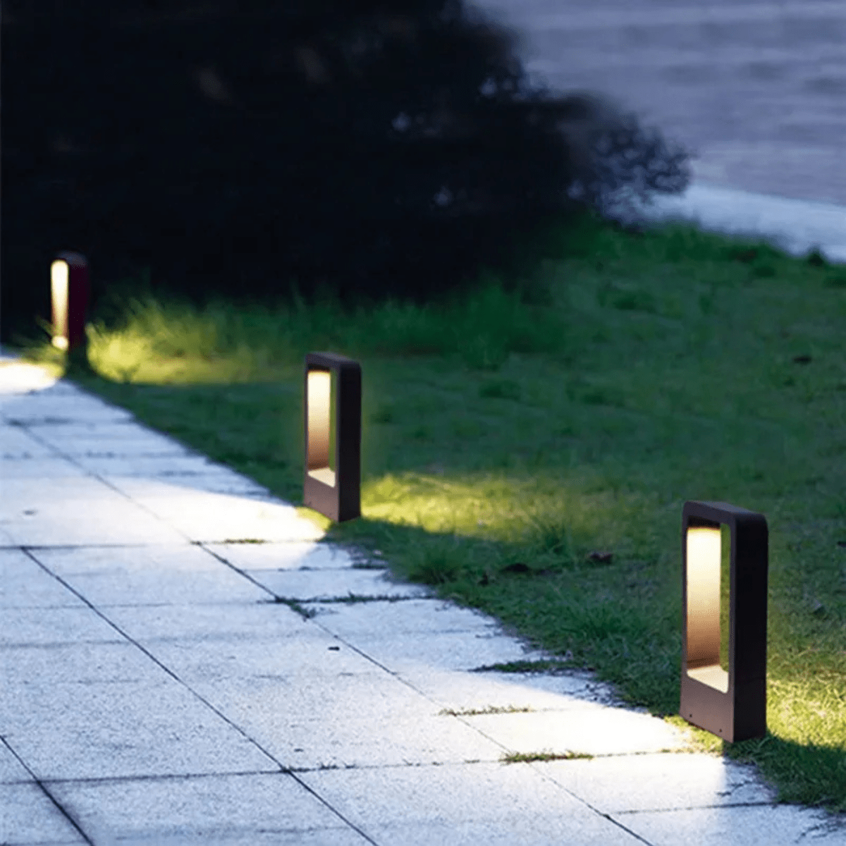 RadiantWay – Elegant Floor Light for Pathways & Gardens 2