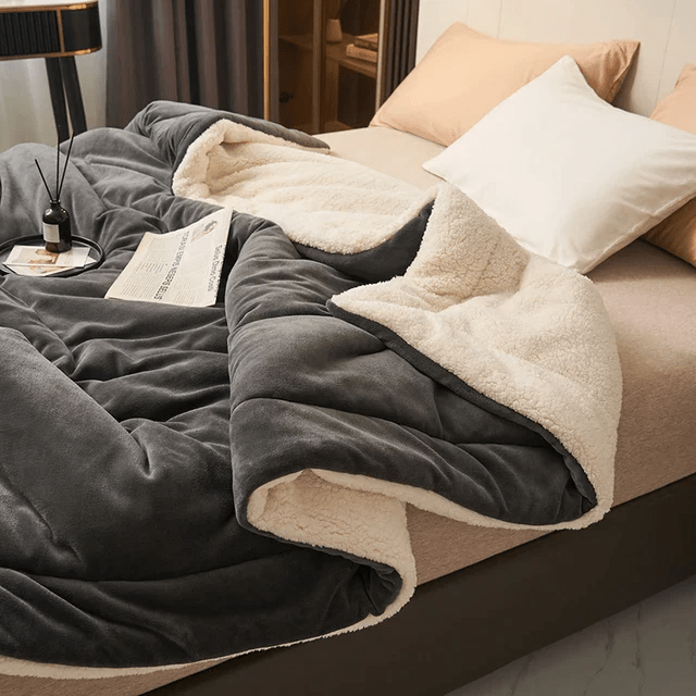 SOFTHUG LUXE – Plush Flannel Fleece Blanket for Comfort & Style 4