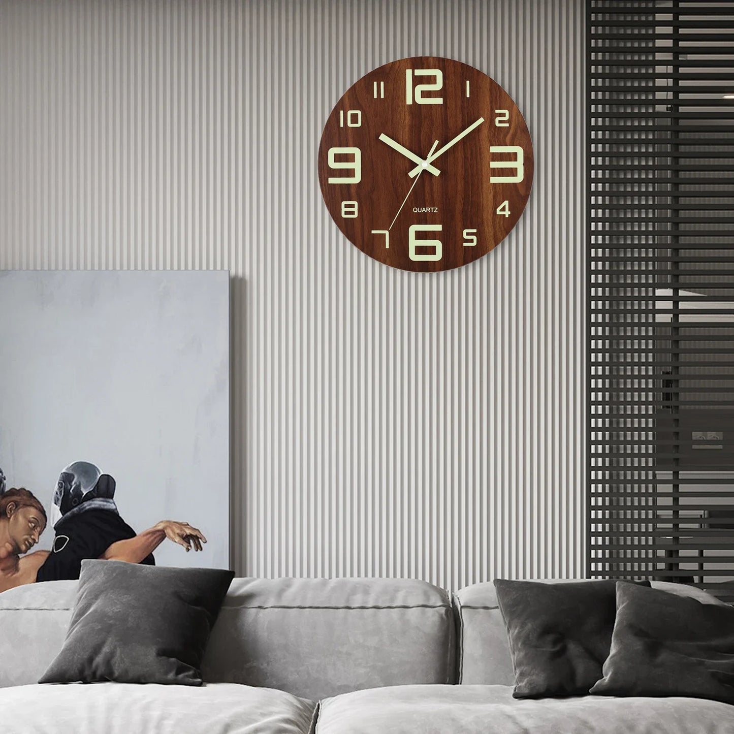 GLOWTIME – Elegant Quartz Clock with Night Visibility and Silent Design