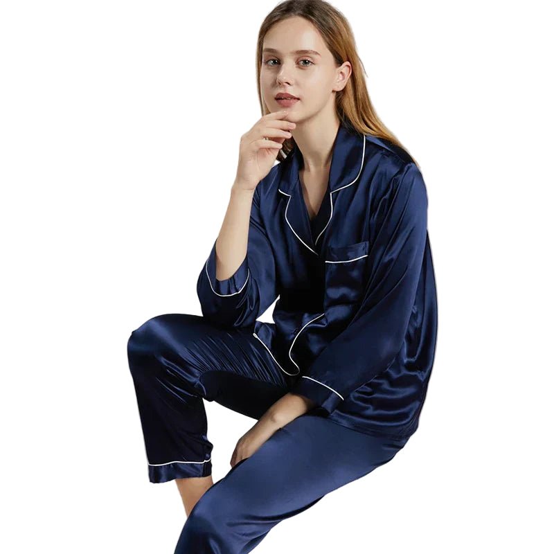 SILVAURA - Pyjamaset van 100% moerbeizijde met lange mouwen, shirt en broek