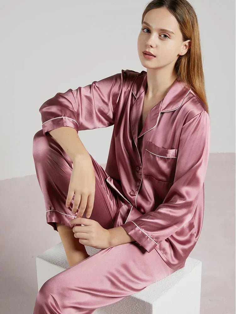 SILVAURA - Pyjamaset van 100% moerbeizijde met lange mouwen, shirt en broek