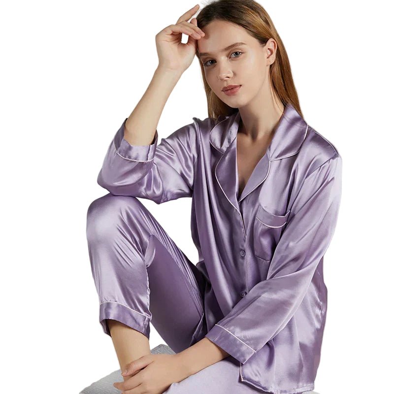 SILVAURA - Pyjamaset van 100% moerbeizijde met lange mouwen, shirt en broek