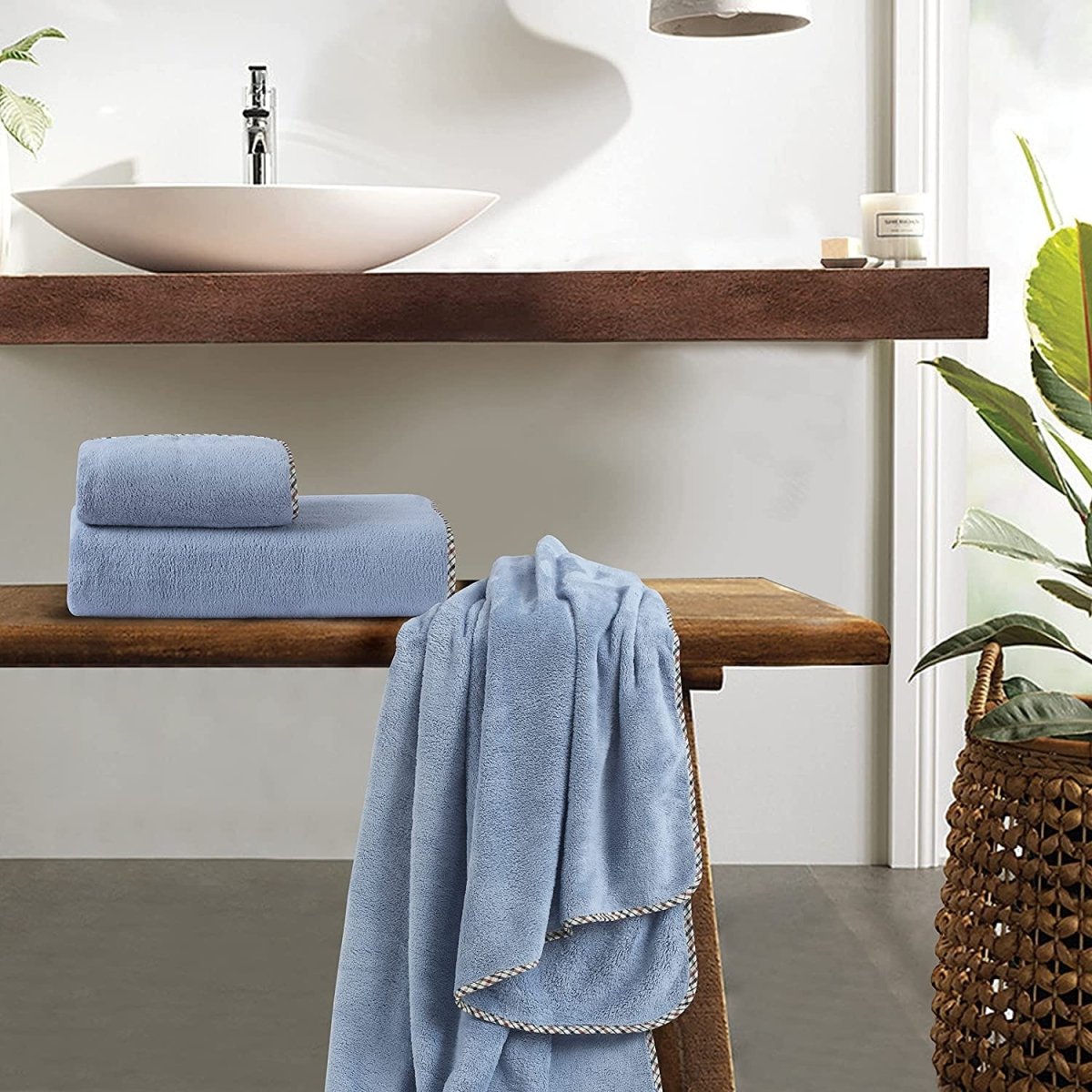 Solenza Premium Bath Towel | Lightweight microfiber towel with fast-dry technology 13