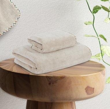 Solenza Premium Bath Towel | Lightweight microfiber towel with fast-dry technology 4