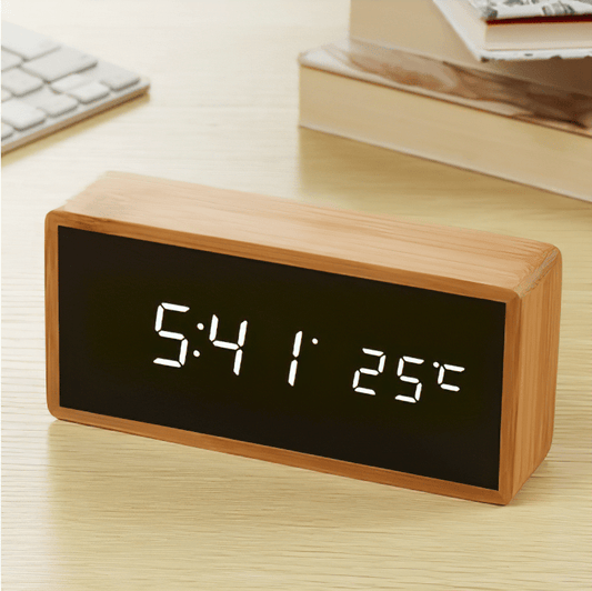 ZENORIS – LED bamboo alarm clock with temperature display & USB/battery operation 0