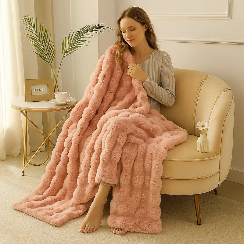 ZenithThrow – Lightweight and Luxurious Travel Companion 1