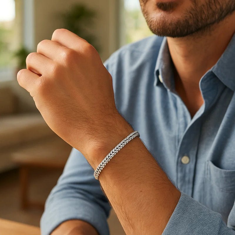 VLINK – Stainless Steel Bracelet with a Modern V-Link Pattern