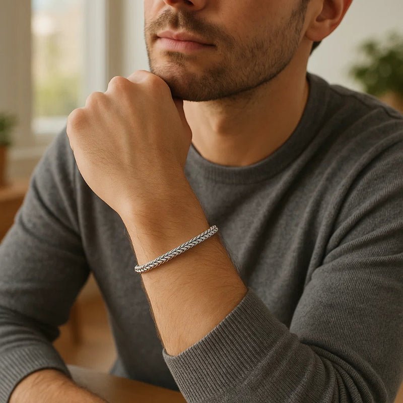 VLINK – Stainless Steel Bracelet with a Modern V-Link Pattern