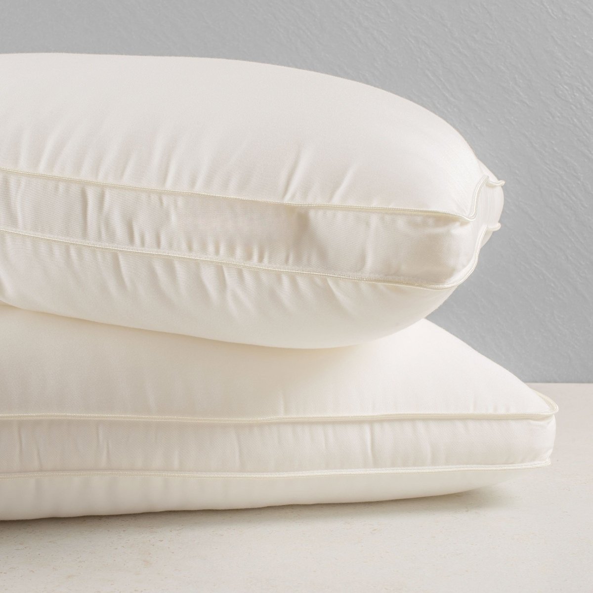 LUNAVIA – Ultra-Soft Pillow with Milk Fiber Comfort