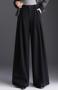 ATELÉRA – Fluid Wide Leg Pants with Deep Front Pleats & Wool-Like Texture