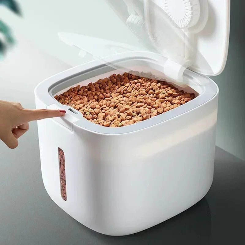 PETLOCKER – Airtight Food Storage Box for Dogs with Measuring Cup