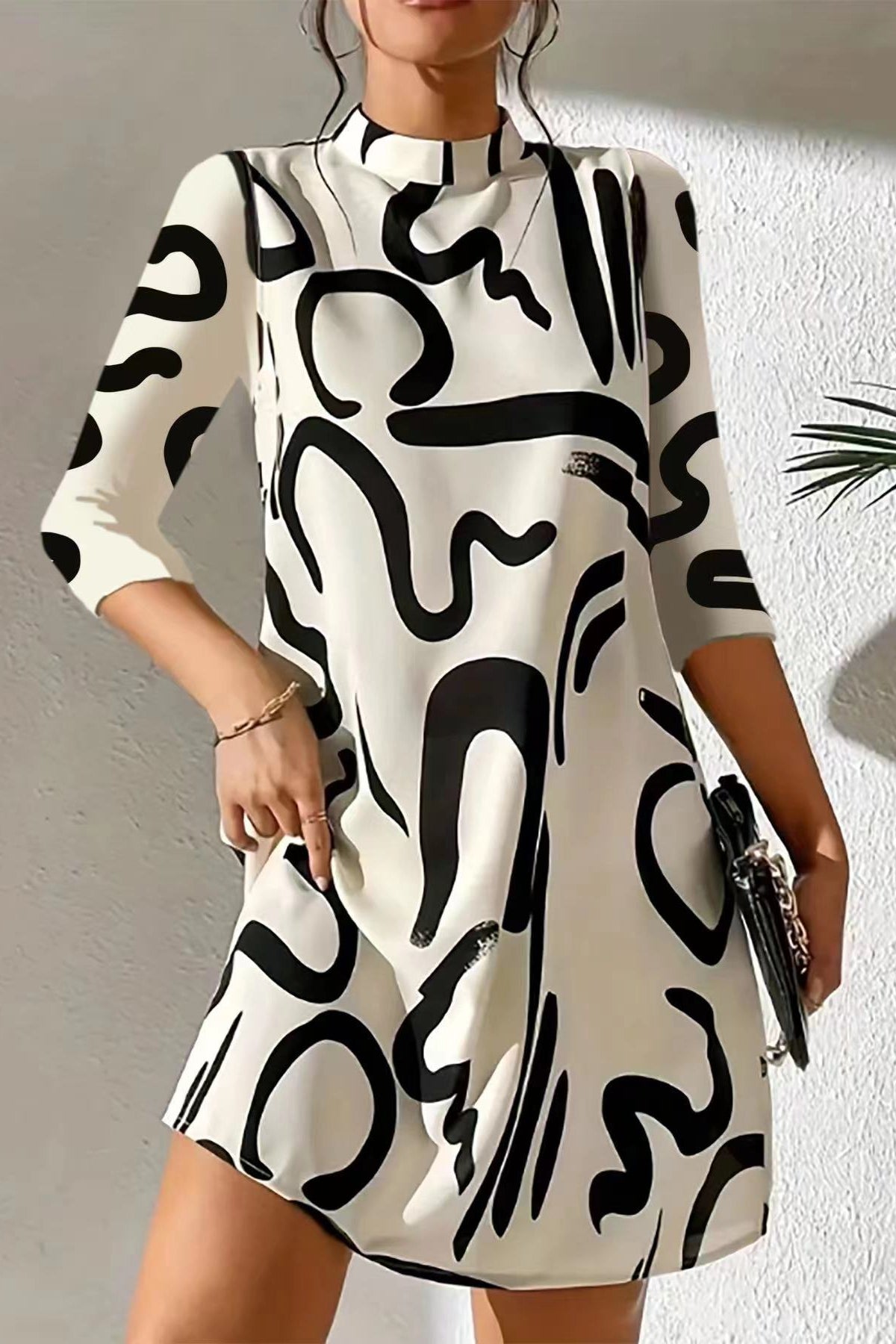 Alanna - Women's Dress with 3/4 Sleeves and Trendy Print for Casual or Dressy Looks 2
