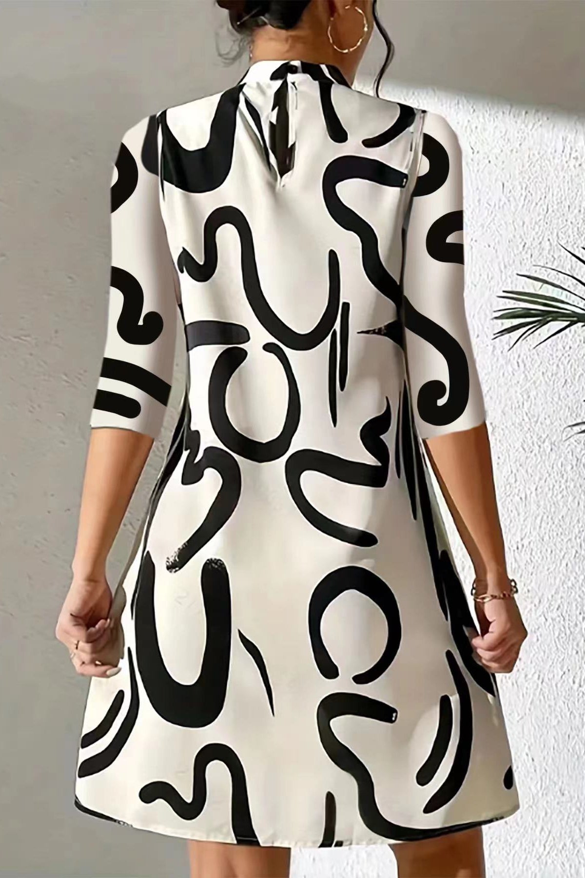 Alanna - Women's Dress with 3/4 Sleeves and Trendy Print for Casual or Dressy Looks 3