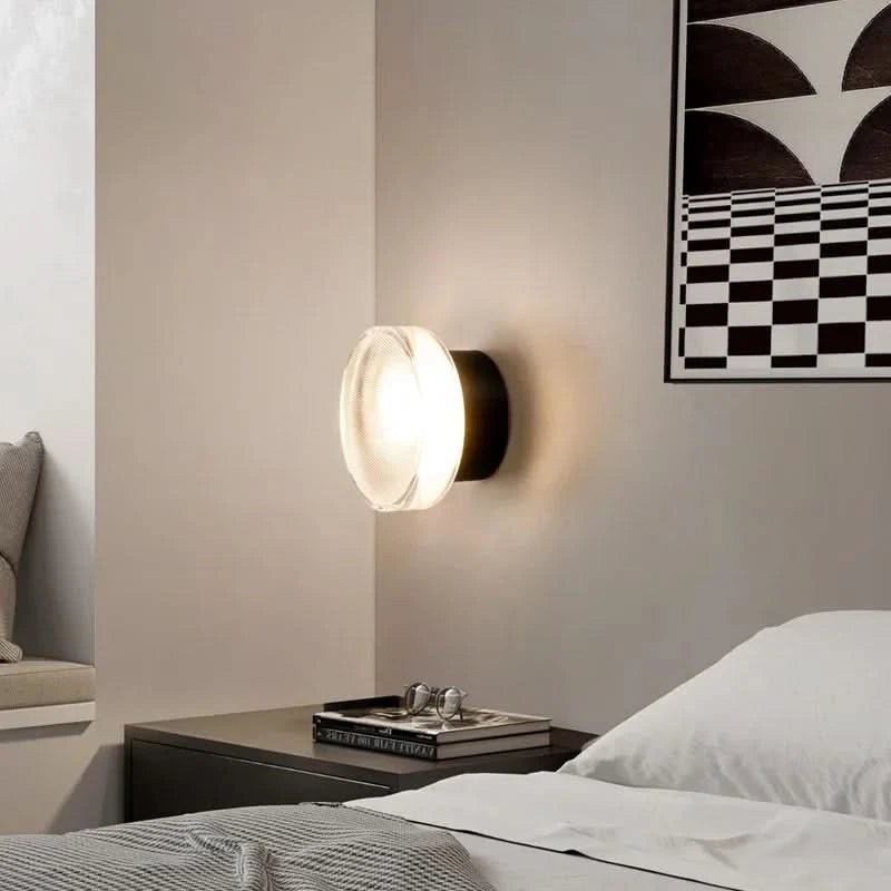 Aluminium wall light - Dimmable & elegant for stylish interiors 4