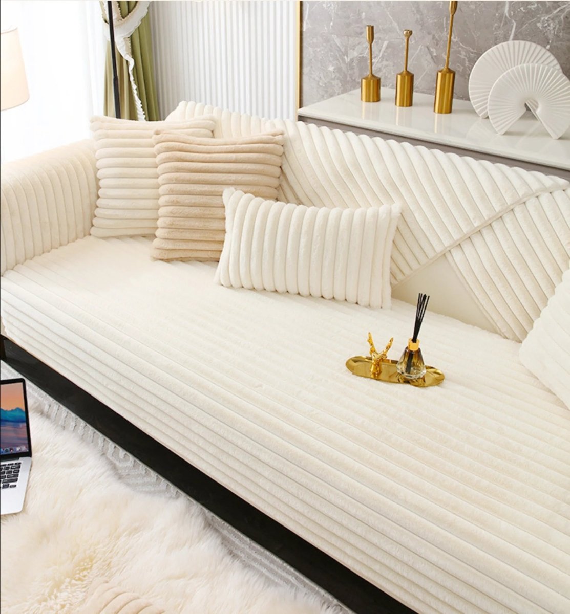 COZYPUFF – Luxurious winter sofa cushion made of artificial rabbit fur 3