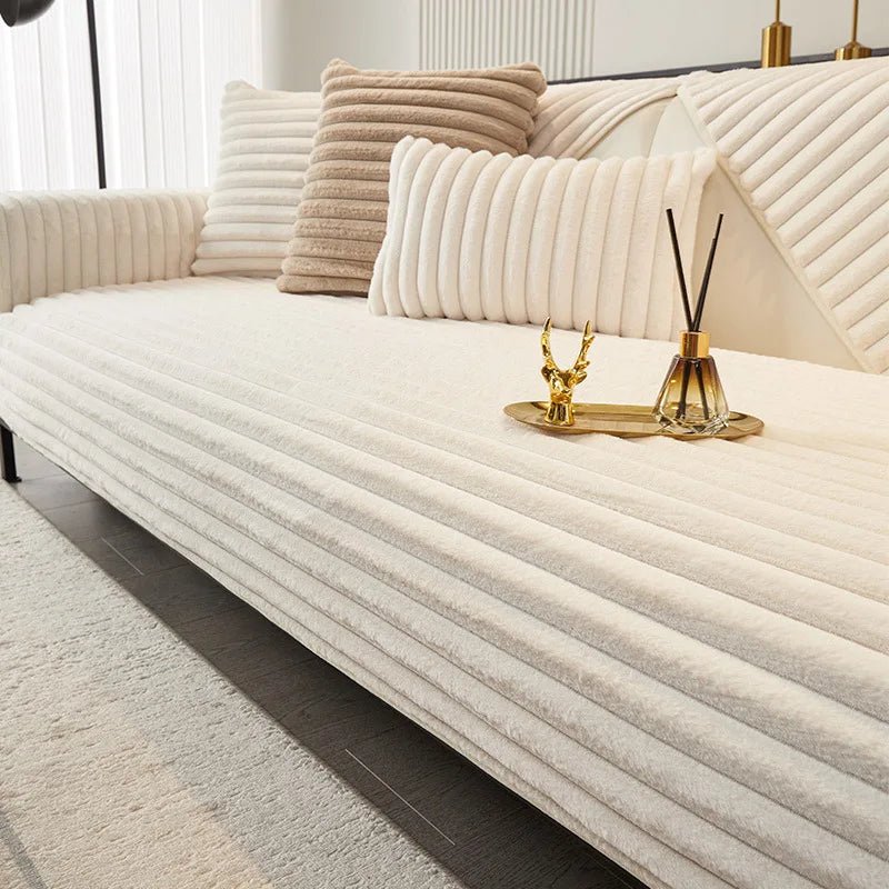 COZYPUFF – Luxurious winter sofa cushion made of artificial rabbit fur 9