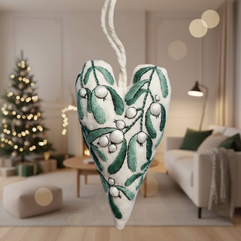DIY Heart-Shaped Christmas Ornament Kit with Embroidery Fabric and Threads 8