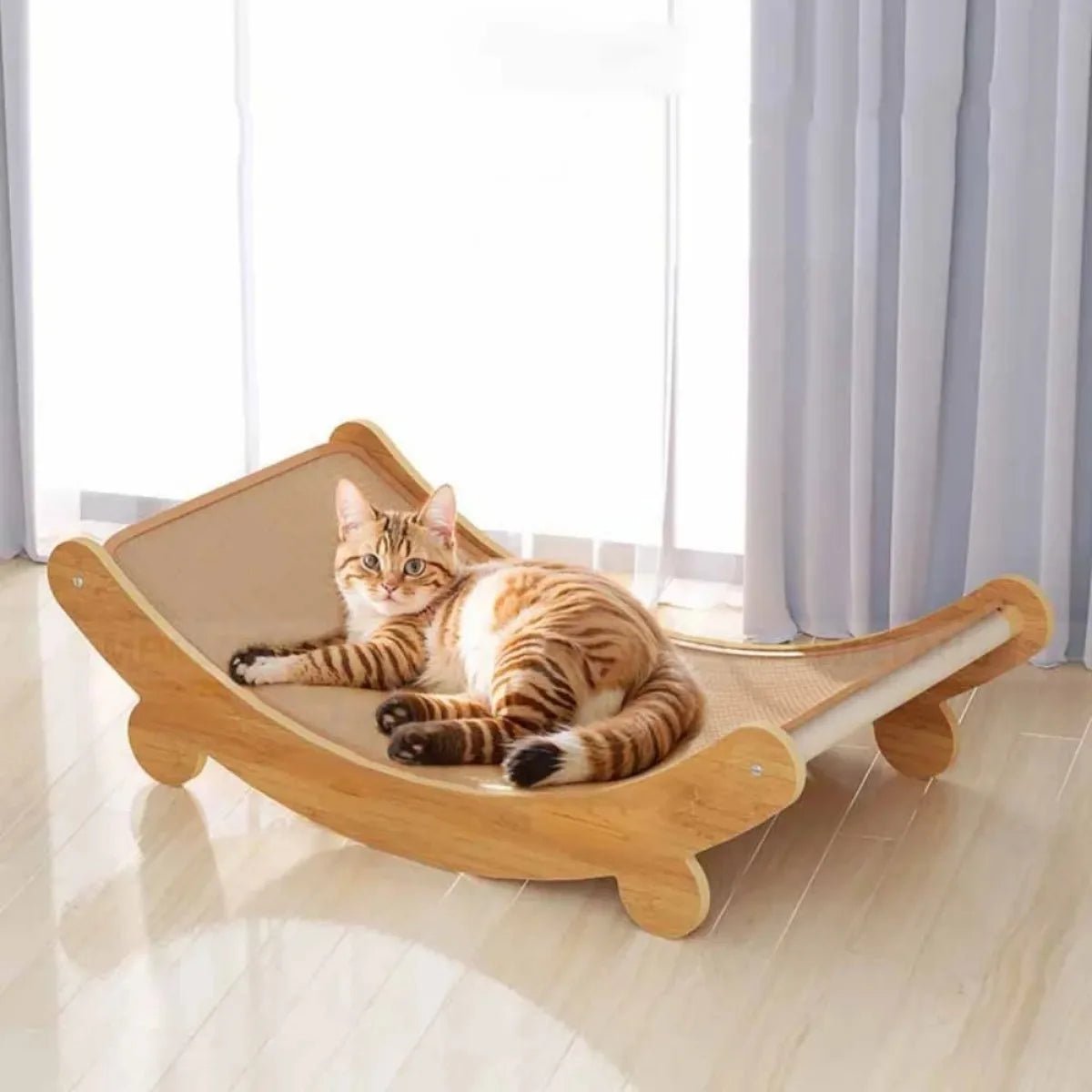 Durable Wooden Cat Scratching Pad & Cozy Multifunctional Sleeping Bed 1
