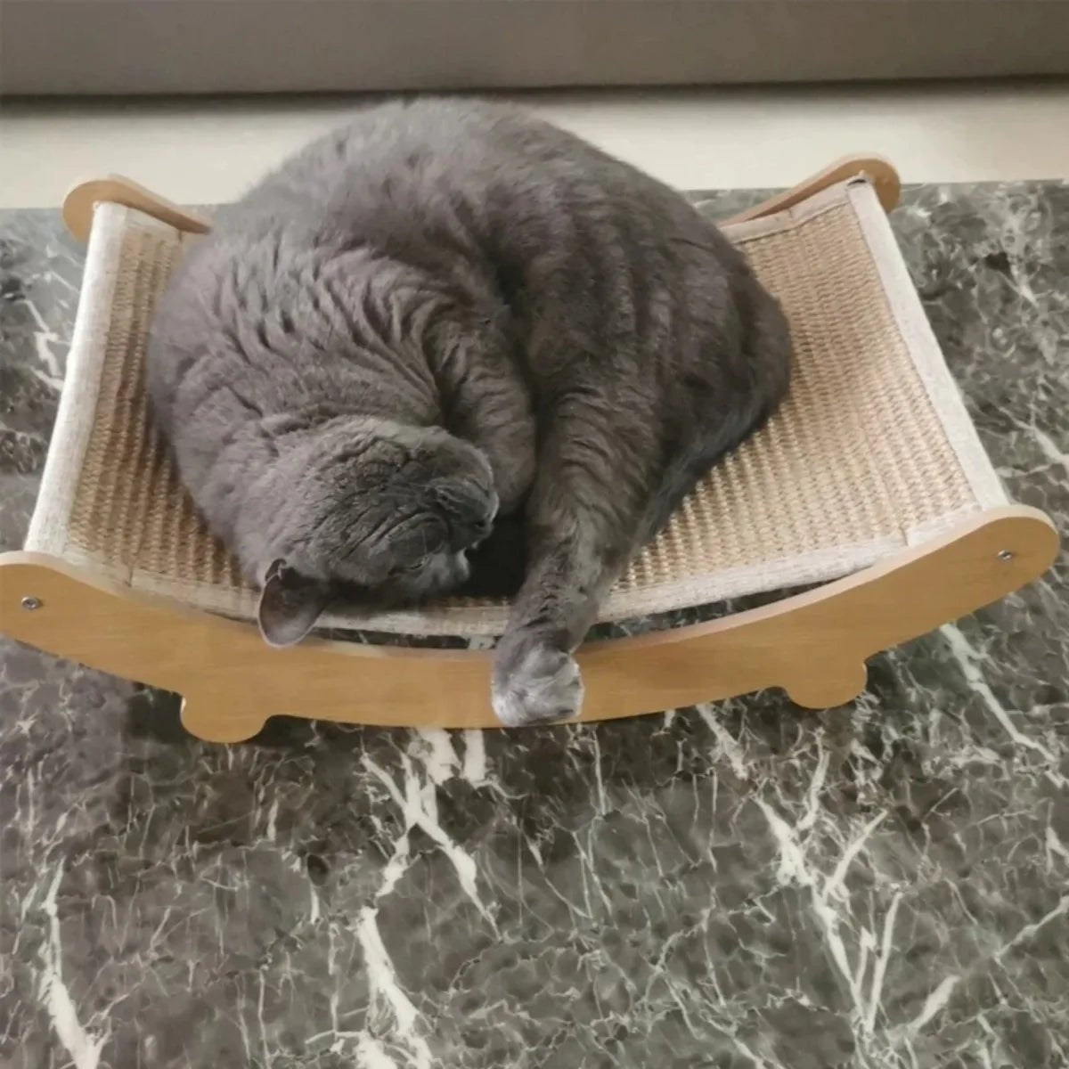 Durable Wooden Cat Scratching Pad & Cozy Multifunctional Sleeping Bed 2