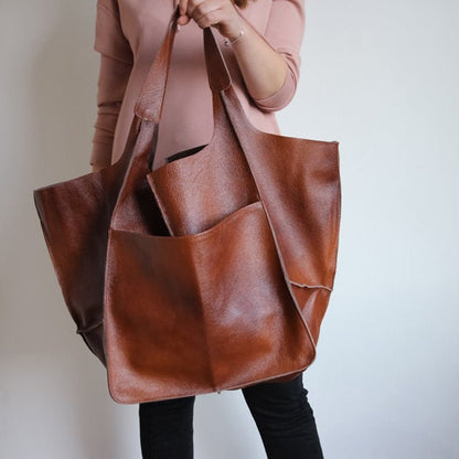 Elegant Vintage Leather Tote Bag - Classic Style with Spacious Interior 9