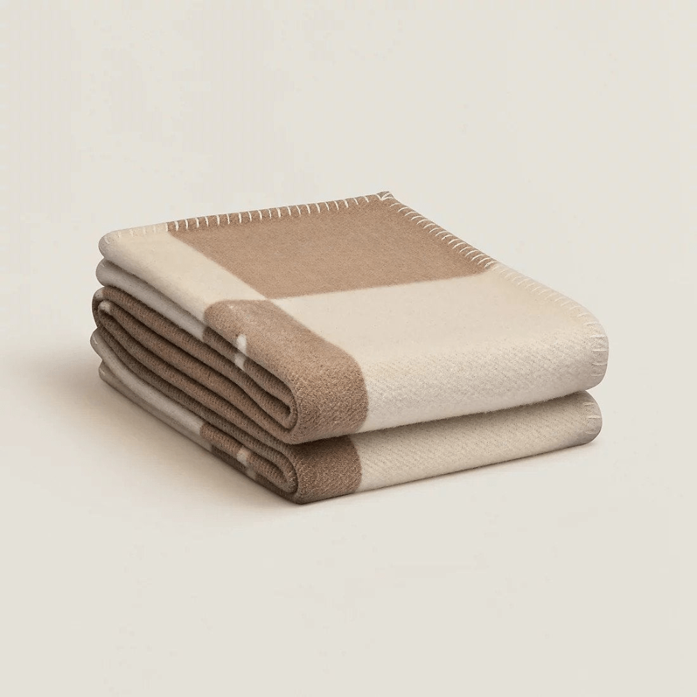 Elegant Wool-Cashmere Blanket for Cozy Interiors - Luxurious Soft Touch 1