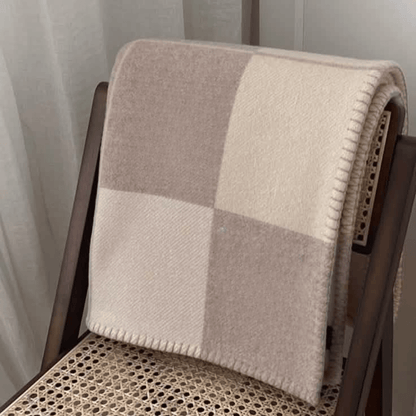 Elegant Wool-Cashmere Blanket for Cozy Interiors - Luxurious Soft Touch 8