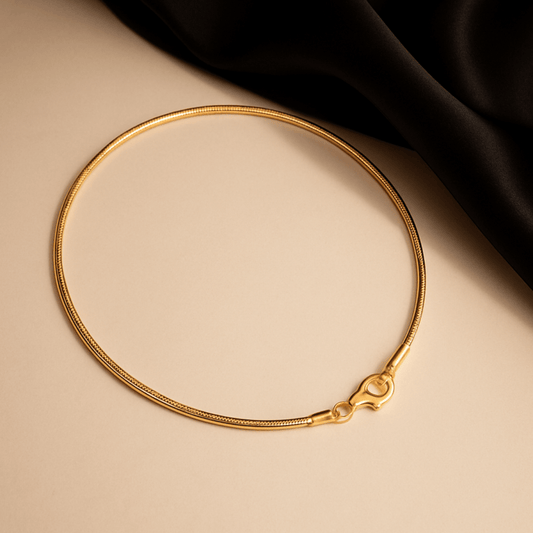SnakeBite Time – Sharp Minimalist Watch Design for Modern Elegance