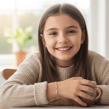 SnakeBite Time – Sharp Minimalist Watch Design for Modern Elegance