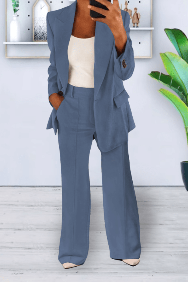 Eliana - Women's Two-Piece Suit with Pockets, Loose Fit & Breathable Fabric 1