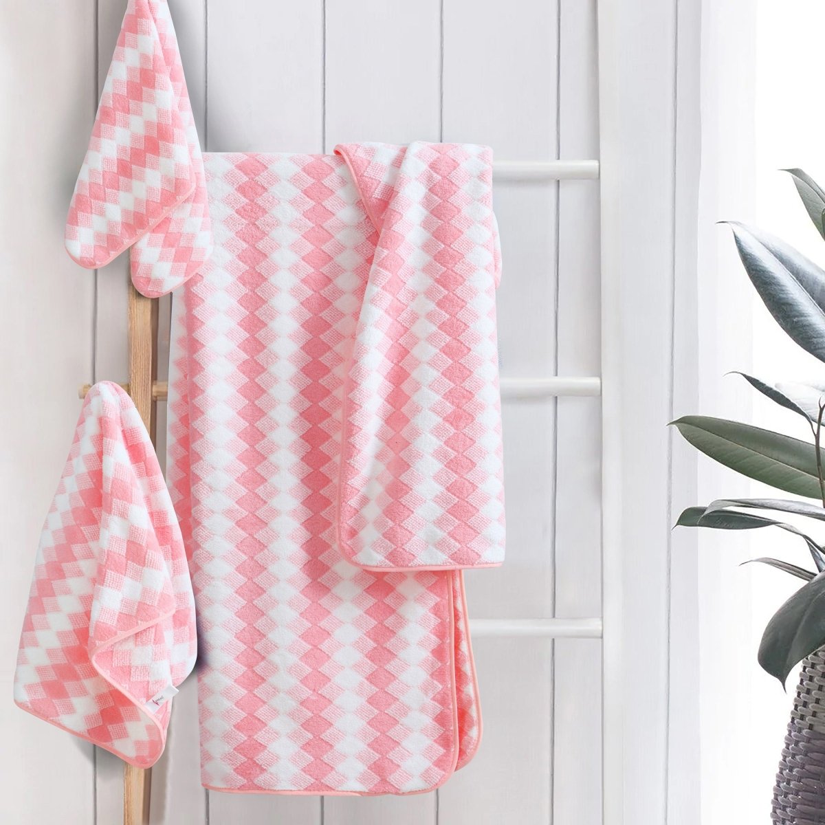 Elysoria Coral Weave Towels | Plush, durable towels with maximum absorbency and quick-dry 2