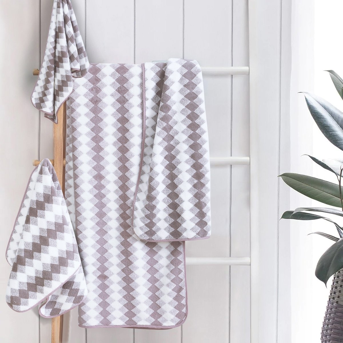 Elysoria Coral Weave Towels | Plush, durable towels with maximum absorbency and quick-dry 7