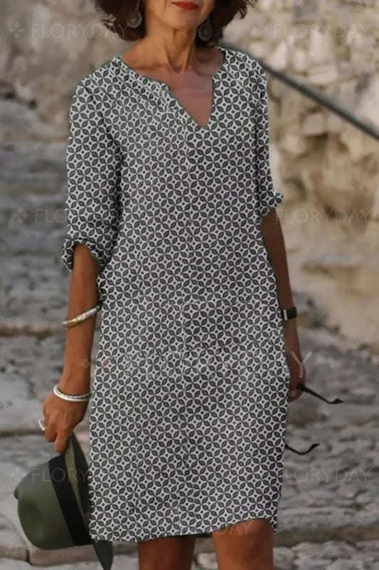 Gerda - Women's Vintage Summer Dress with Split Neckline & 3/4 Sleeves 1