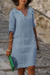 Gerda - Women's Vintage Summer Dress with Split Neckline & 3/4 Sleeves 2