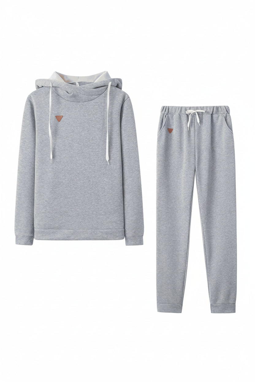 Heidi-Mode Women's Tracksuit - Stylish Black Two-Piece Sportswear for Comfort 1