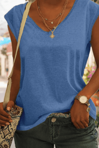 VEEZIA – Casual V-Neck T-Shirt in Soft, Breathable Fabric